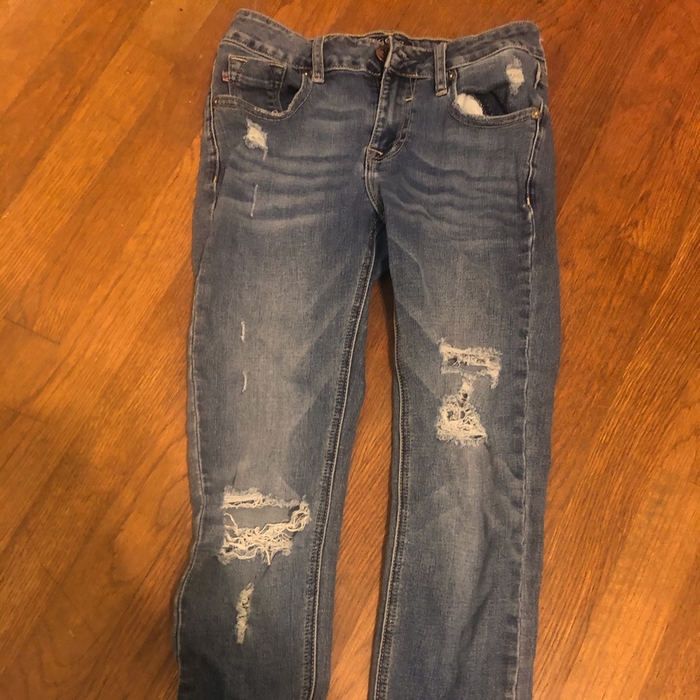 Blue ripped skinny jeans